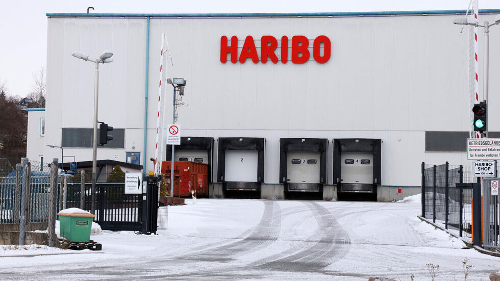 Mitte Januar hatte das Unternehmen damit begonnen das Inventar auszuräumen. Mitte Januar hatte das Unternehmen damit begonnen das Inventar auszuräumen.