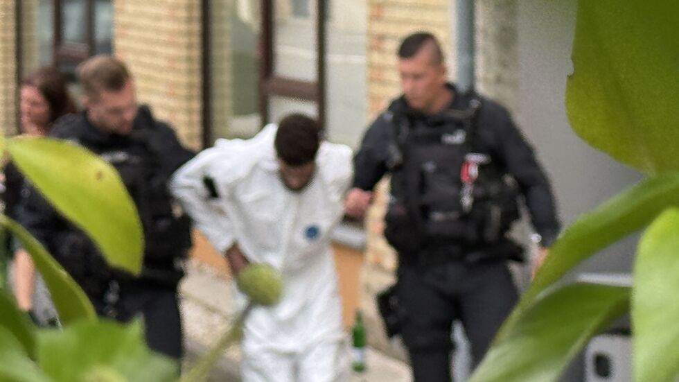 Im Bild einer der beiden Tatverdächtigen nach der Haftrichtervorführung.