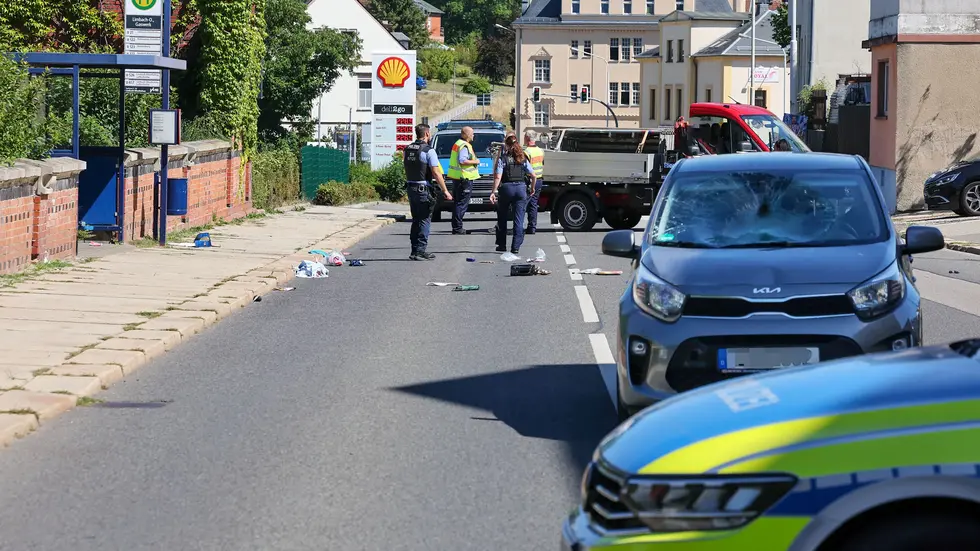 Für die Unfallaufnahme war die Straße des Friedens voll gesperrt. 