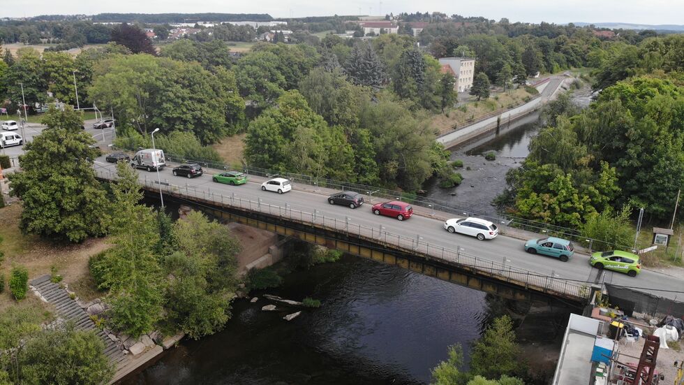 In der Nähe der Kanustrecke wird ein kleiner Ersatz gebaut - für Fußgänger und Radfahrer