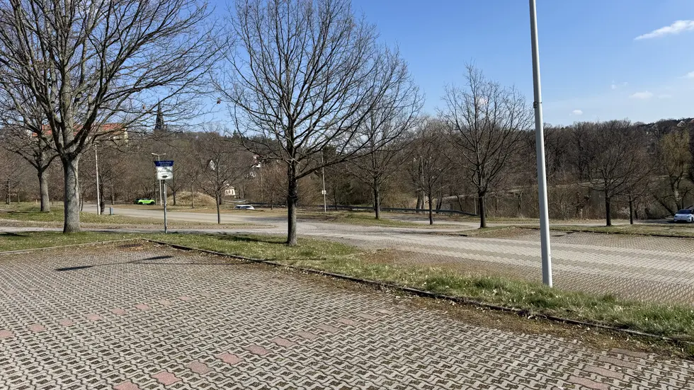 Parkplatz vom Strandbad Planitz Parkplatz vom Strandbad Planitz