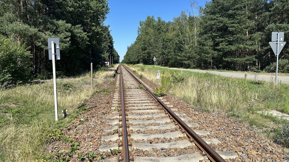 An diesem Bahngleis wurde die Leiche des 13-jährigen Karel gefunden.