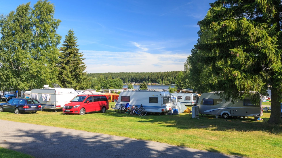 Campingplatz im Erzgebirge (Foto: Campingpark Greifensteine) Campingplatz im Erzgebirge (Foto: Campingpark Greifensteine)