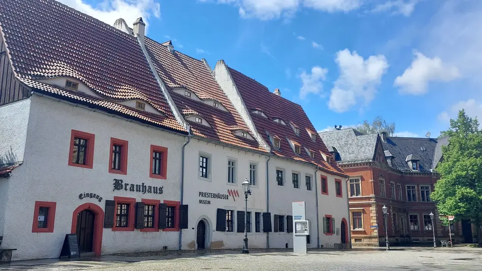 Die Priesterhäuser sind die älteste Wohnbebauung Sachsens. Das erste Mal erwähnt wurden sie im 13. Jahrhundert.