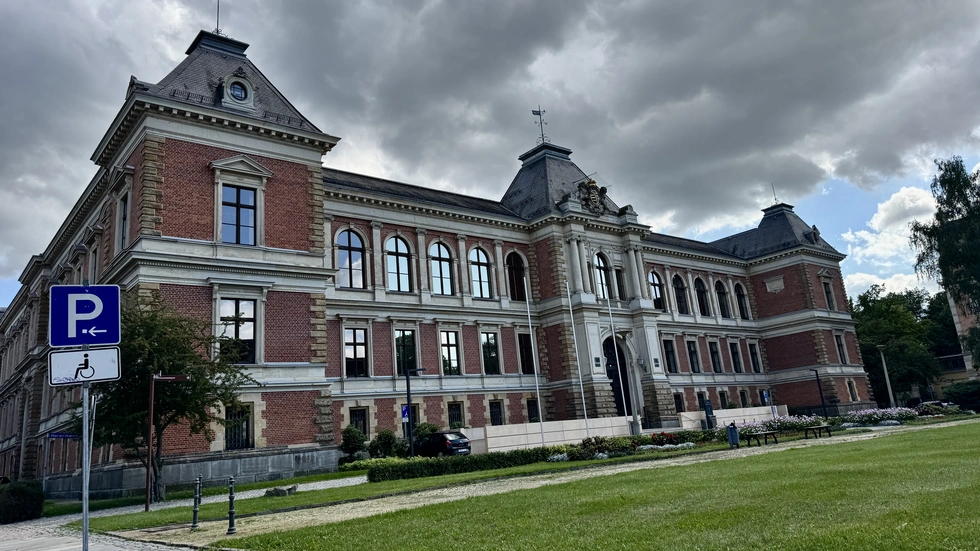 Der Prozess findet am Landgericht Zwickau statt. Der Prozess findet am Landgericht Zwickau statt.