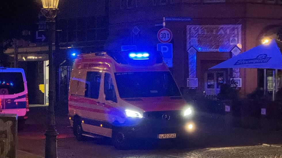 Rettungswagen im Einsatz am Kornmarkt