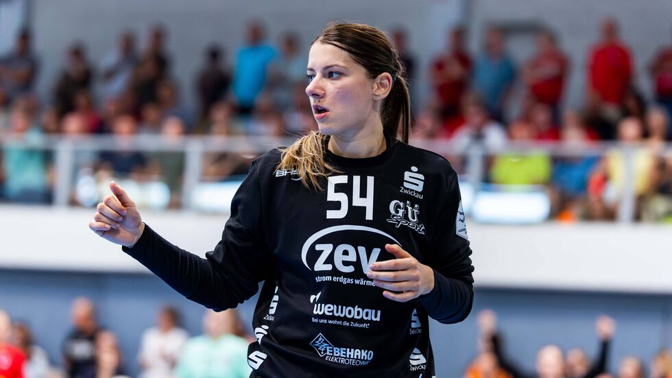 BSV-Torhüterin Barbara Györi war ein sicherer Rückhalt beim Sieg in Buxtehude BSV-Torhüterin Barbara Györi war ein sicherer Rückhalt beim Sieg in Buxtehude