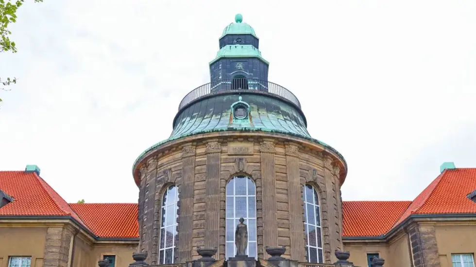 Die Kuppel der Kunstsammlungen ist am Sonntag geöffnet. Die Kuppel der Kunstsammlungen ist am Sonntag geöffnet.