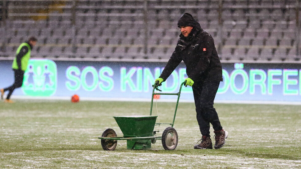 Weiße Kreide auf weißem Schnee... rote Kreide hatten die Bayern nicht vorrätig. 