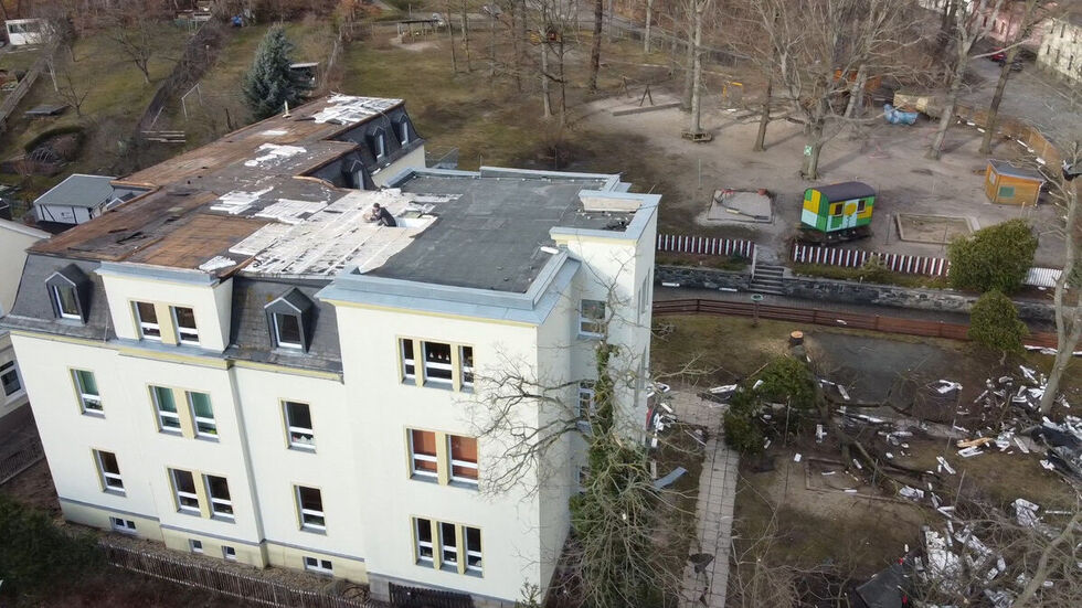 In Netzschkau wurde die AWO-Kita schwer beschädigt. © Bernd März/extremwetter.tv In Netzschkau wurde die AWO-Kita schwer beschädigt. © Bernd März/extremwetter.tv