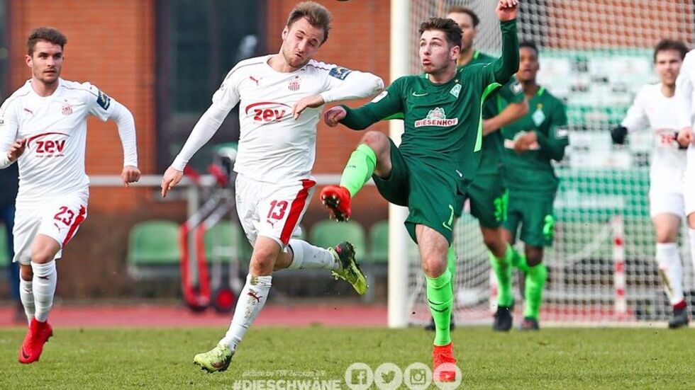 Mit Werder Bremen II hat Leon Jensen (3.v.l.) schon 4-mal gegen Zwickau gespielt. © Facebook FSV Mit Werder Bremen II hat Leon Jensen (3.v.l.) schon 4-mal gegen Zwickau gespielt. © Facebook FSV