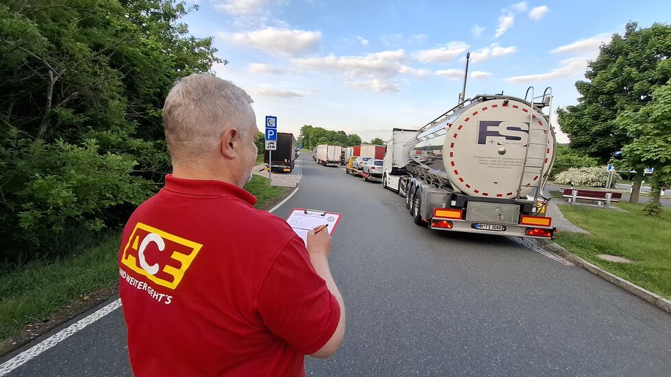 Auch der Rastplatz Neuensalz wurde von Lutz Meinhardt inspiziert.