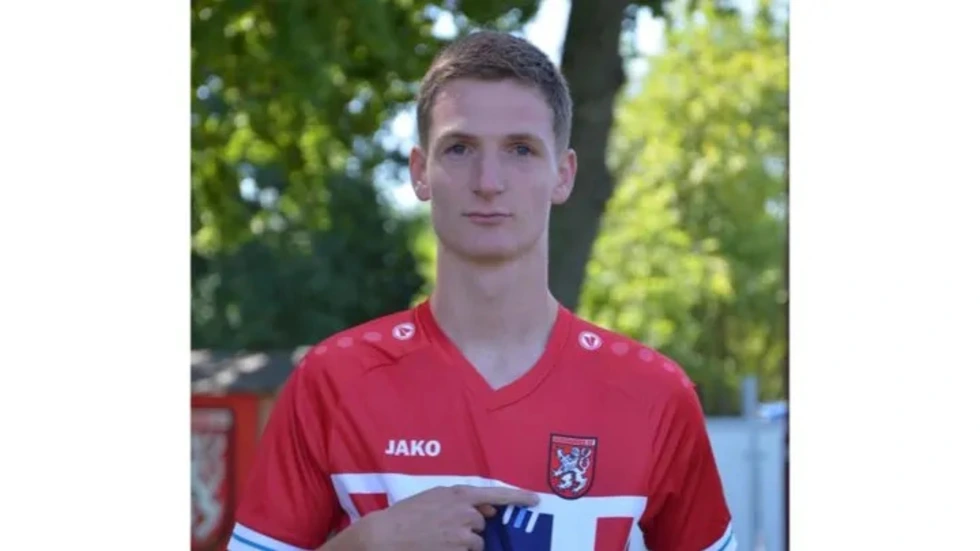Lasse hofft, unter anderem durch eine Spezialtherapie, wieder aktiver am Leben teilnehmen zu können. Lasse hofft, unter anderem durch eine Spezialtherapie, wieder aktiver am Leben teilnehmen zu können.