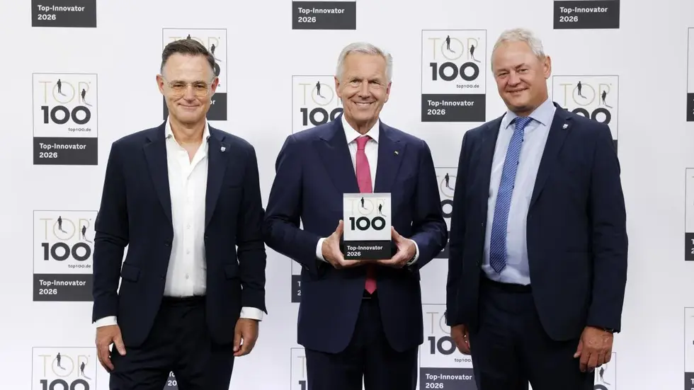 V.l.: Prokurist Dirk Weise, Alt-Bundespräsident Christian Wulff und Vorstand Matthias Pöthe