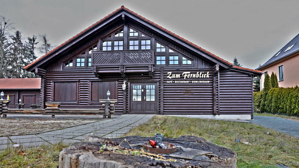 Die Gaststätte in der Frontalansicht