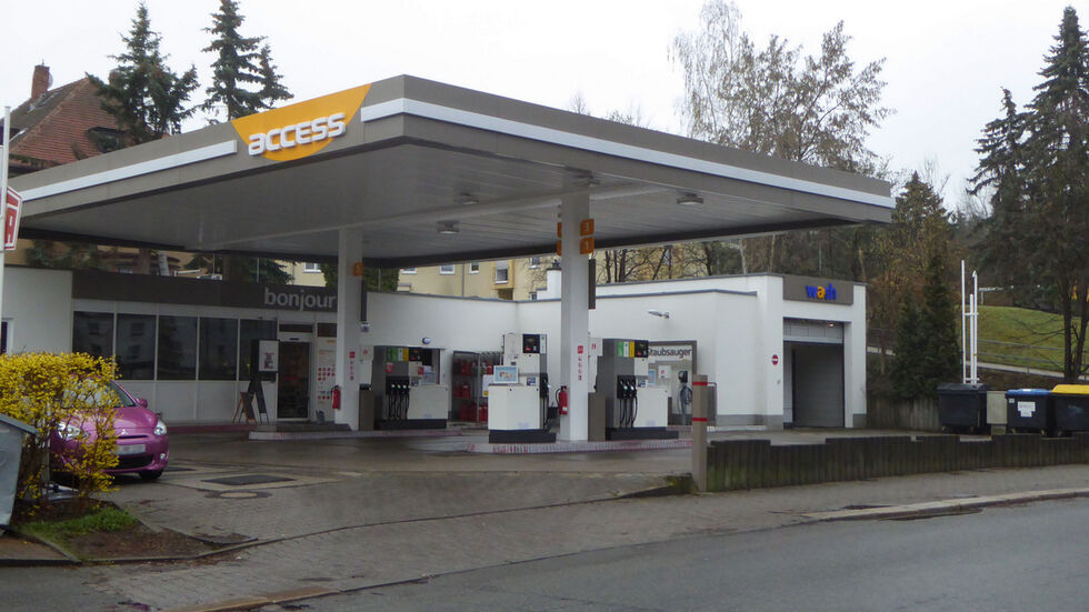 Die Access-Tankstelle in Planitz wurde am 28. März von maskierten Räubern überfallen. © Mike Müller