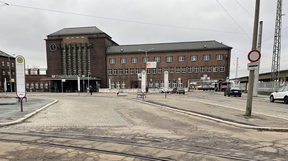 Tatort war der Bahnhofsvorplatz.