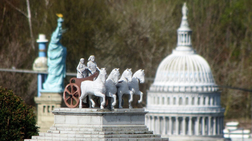 Vom Eifelturm zum Capitol ist es in Lichtenstein nicht weit. 