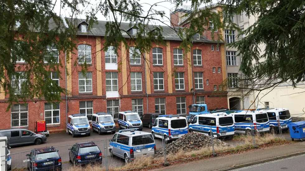 Die Polizei war mit einem Großaufgebot vor Ort.