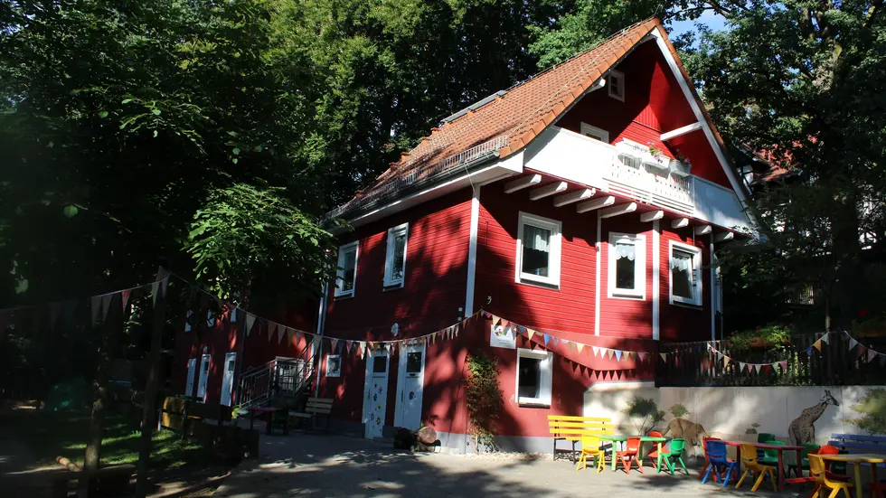 Die Kita "Auerbach" am Kiesweg wird nach über 30 Jahren geschlossen. Die Stadt hat kein Geld für die dringend fällige Sanierung. 