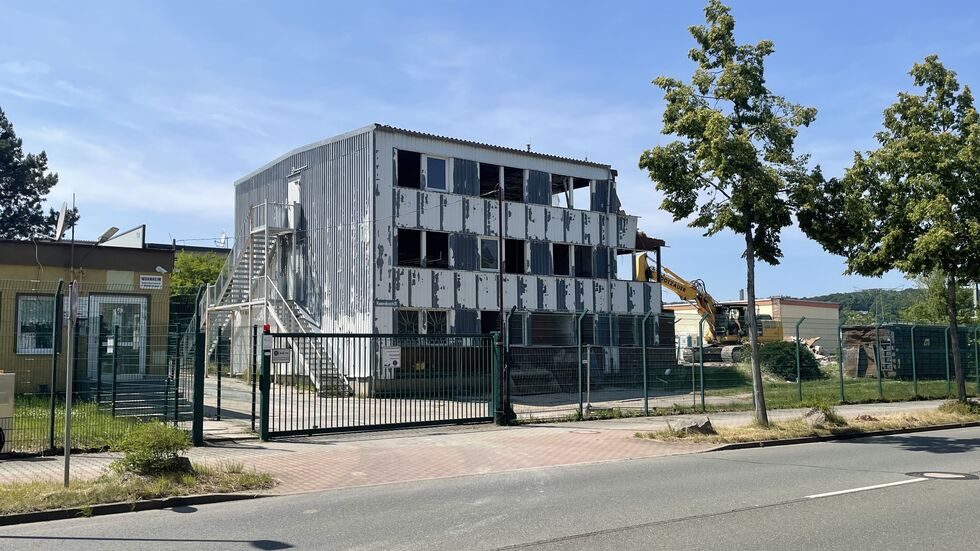 Stand der Abrissarbeiten am Freitagnachmittag Stand der Abrissarbeiten am Freitagnachmittag